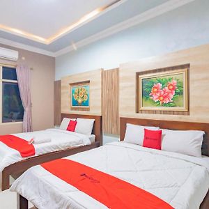 RedDoorz Resort Premium @ Sangkan Hurip Kuningan